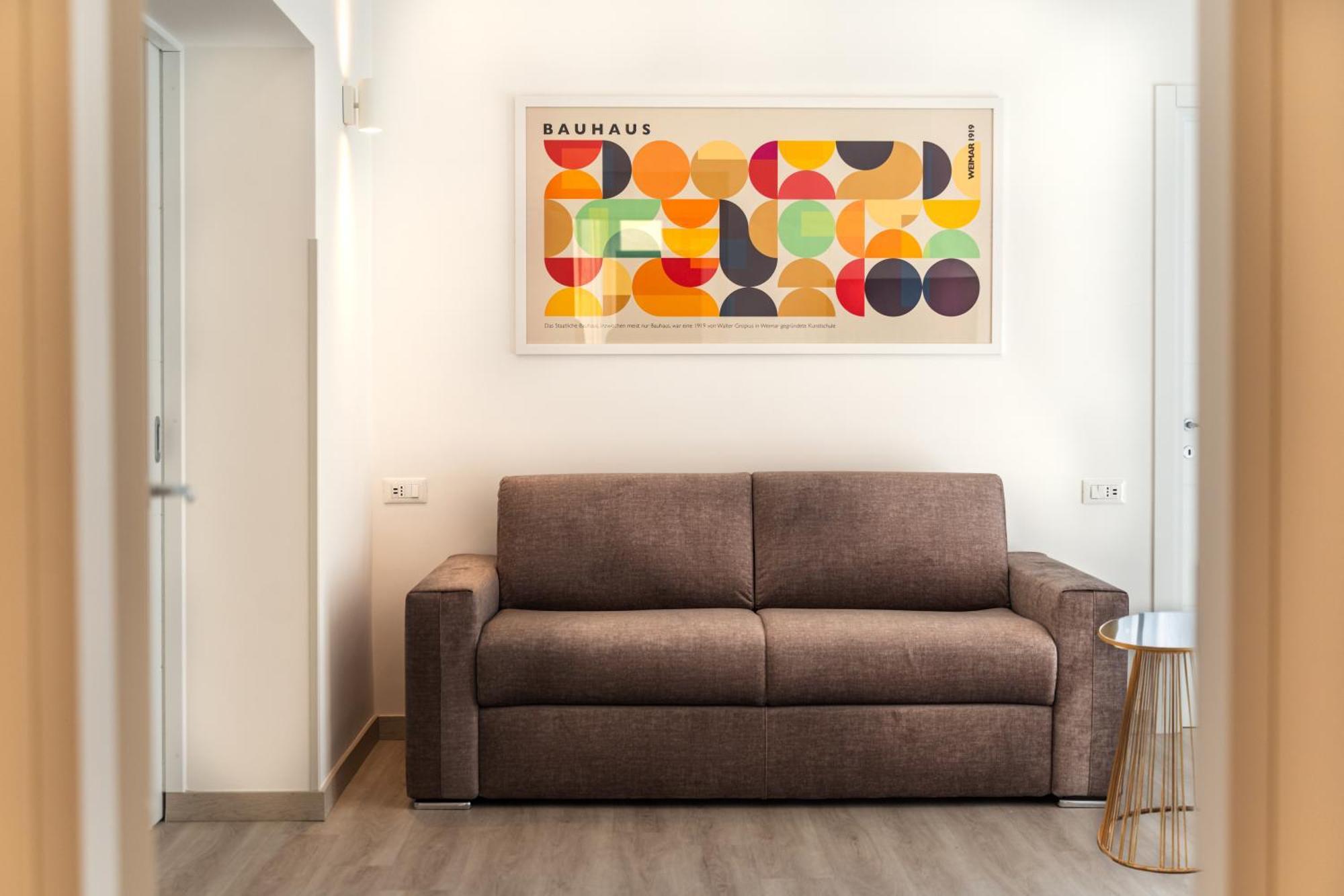 Orange Apartment *